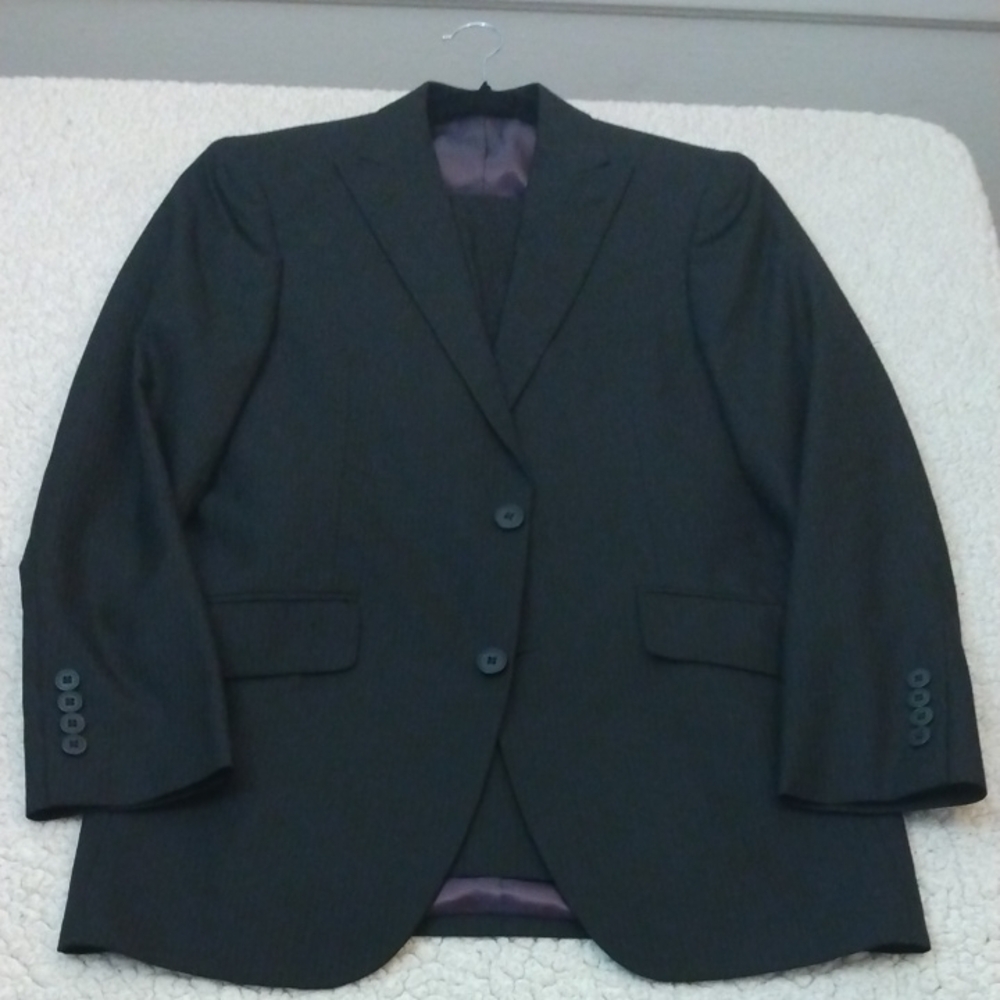 J. Ferrar Dark Gray/Black Polyester/Rayon Shadow Stripe Suit  36R